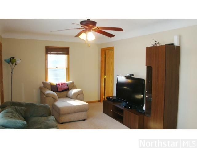 226 S Eagle St, Belle Plaine, MN 56011