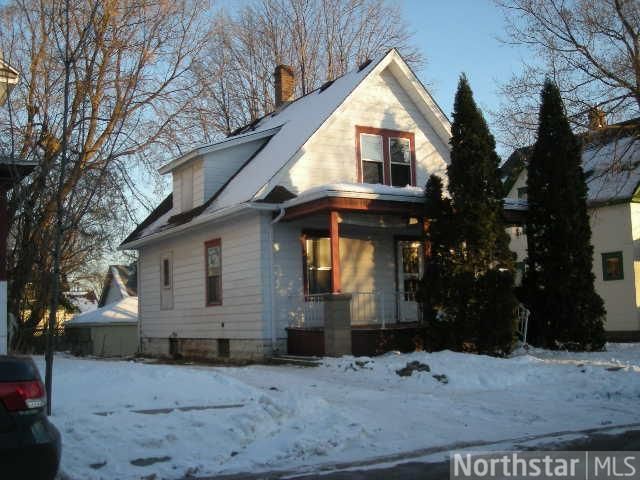984 Victoria St N, Saint Paul, MN 55103