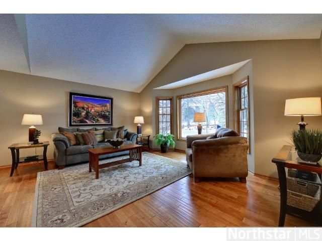 27240 Smithtown Rd, Excelsior, MN 55331
