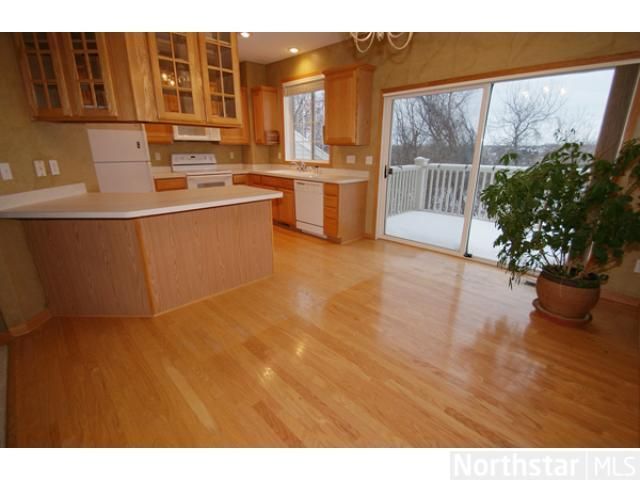 8788 Brunell Way, Inver Grove Heights, MN 55076