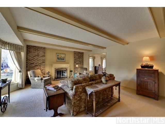 6925 Moccasin Valley Rd, Minneapolis, MN 55439