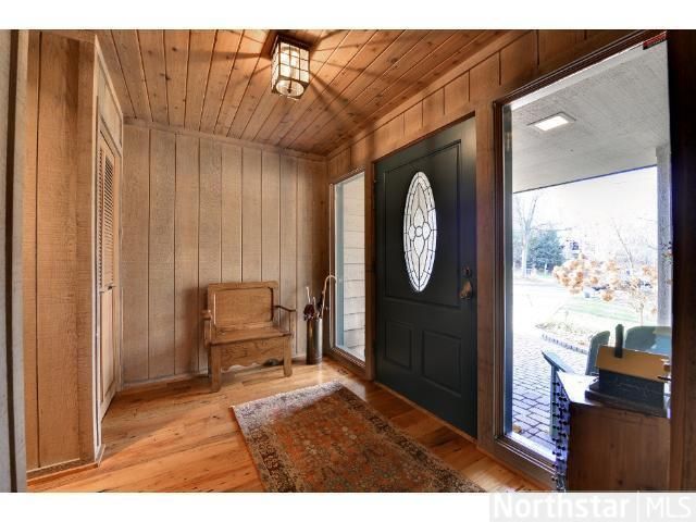 6925 Moccasin Valley Rd, Minneapolis, MN 55439