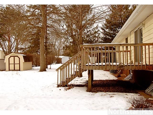 1509 Robinwood Ln, Faribault, MN 55021