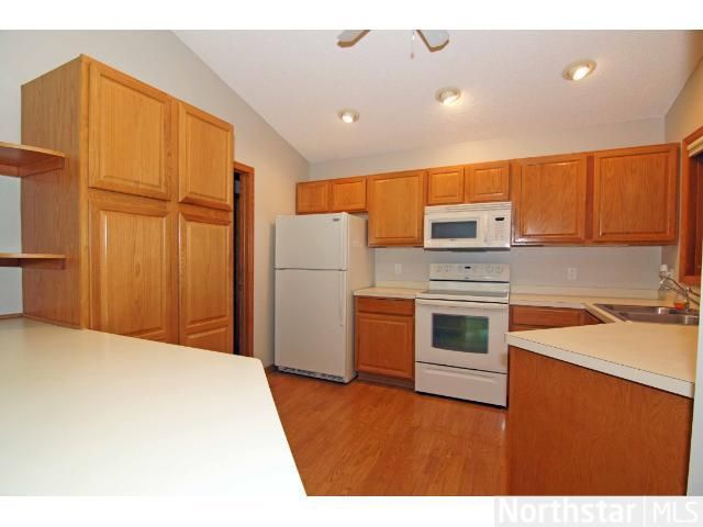 813 Wescott Sq, Eagan, MN 55123