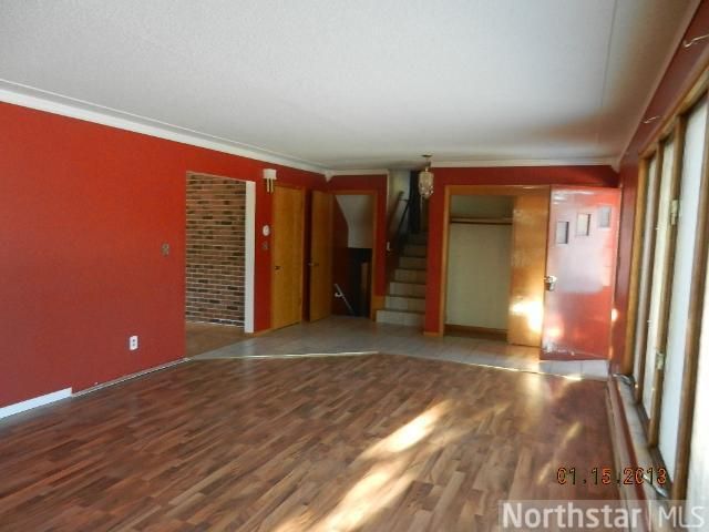 287 Lindbergh Trl, Glencoe, MN 55336