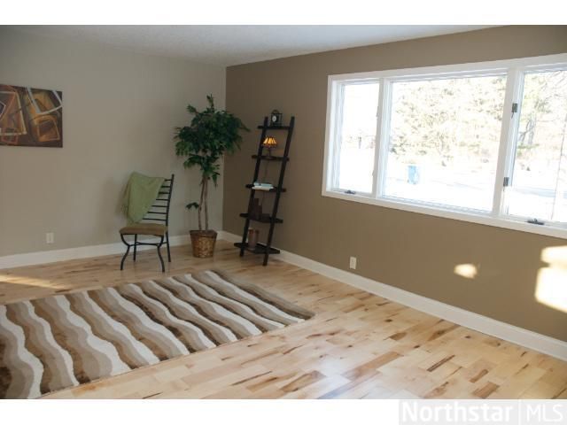 4141 Bellaire Ave, White Bear Lake, MN 55110