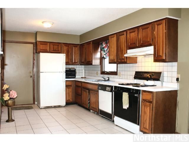 647 2nd Ave, Excelsior, MN 55331