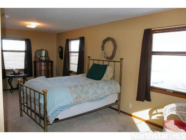 647 2nd Ave, Excelsior, MN 55331