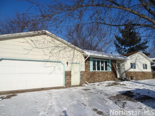 814 22nd St NE, Owatonna, MN 55060
