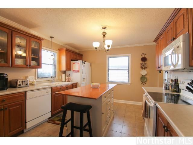 2177 Gardenette Dr S, White Bear Lake, MN 55110