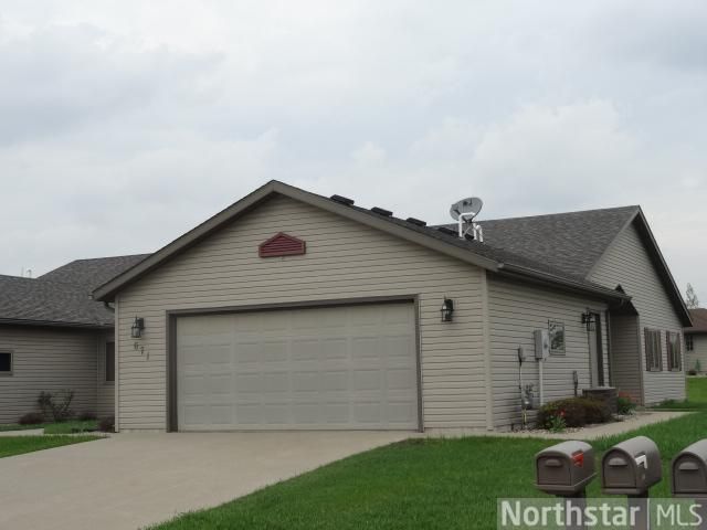 671 Sandy Ct, Wanamingo, MN 55983