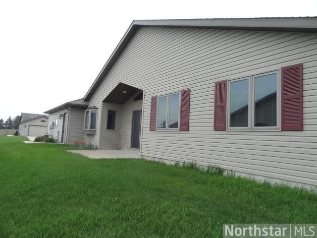 671 Sandy Ct, Wanamingo, MN 55983