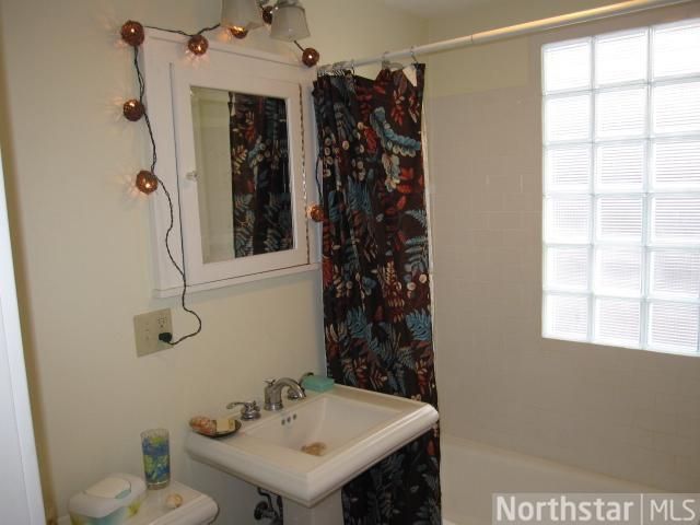 20 Sheridan Ave S, Minneapolis, MN 55405