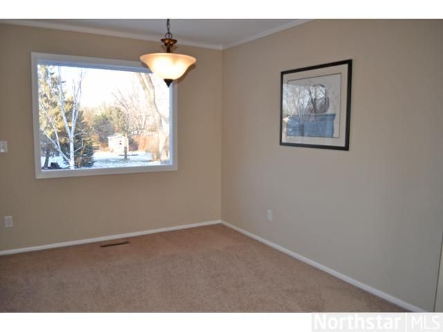 8010 W 107th St, Bloomington, MN 55438