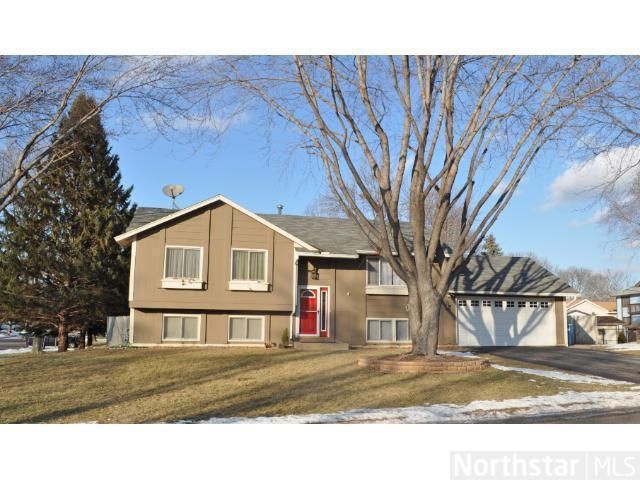 8010 W 107th St, Bloomington, MN 55438