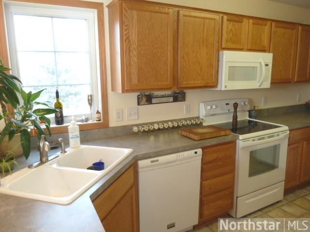 2131 Charismatic Dr, Shakopee, MN 55379