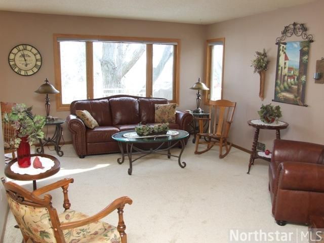 9946 Deerwood Ln N, Maple Grove, MN 55369