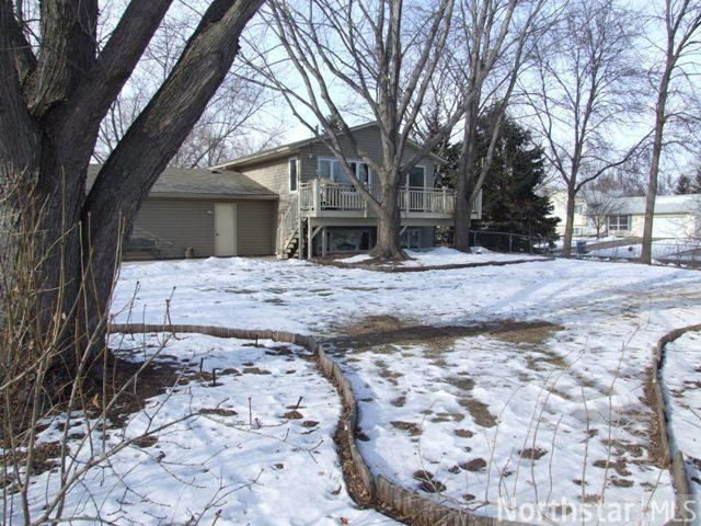 9946 Deerwood Ln N, Maple Grove, MN 55369