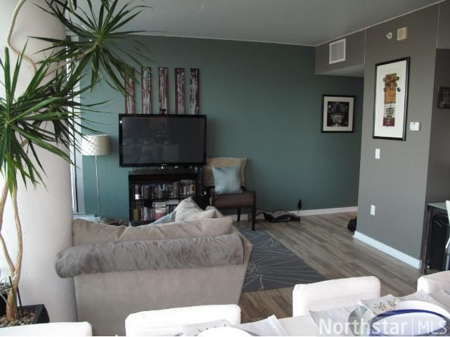 8151 33rd Ave S #403, Minneapolis, MN 55425