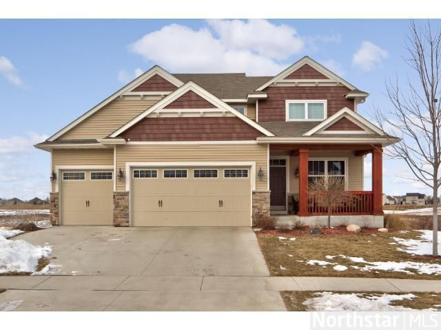 3959 Valencia Ln, Chaska, MN 55318