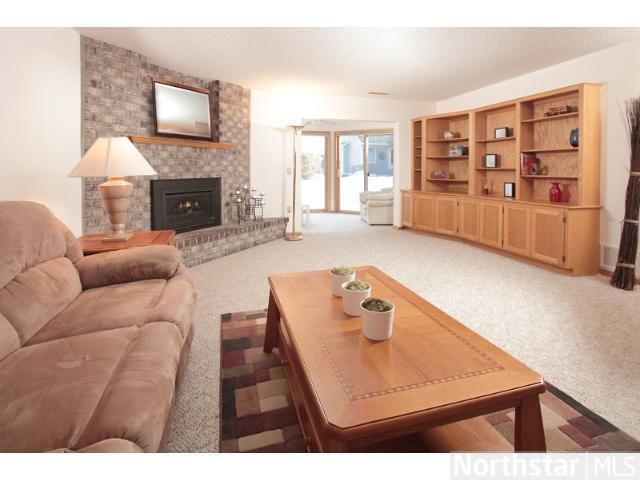 4556 Niagara Ln N, Minneapolis, MN 55446