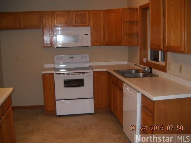 4038 Dotte Ct, White Bear Lake, MN 55110