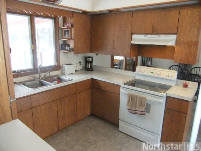 12669 347th St, Lindstrom, MN 55045