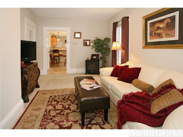 425 4th Ave S, South Saint Paul, MN 55075