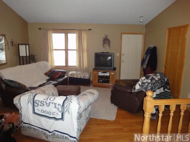 974 Southgate Dr, Ellsworth, WI 54011