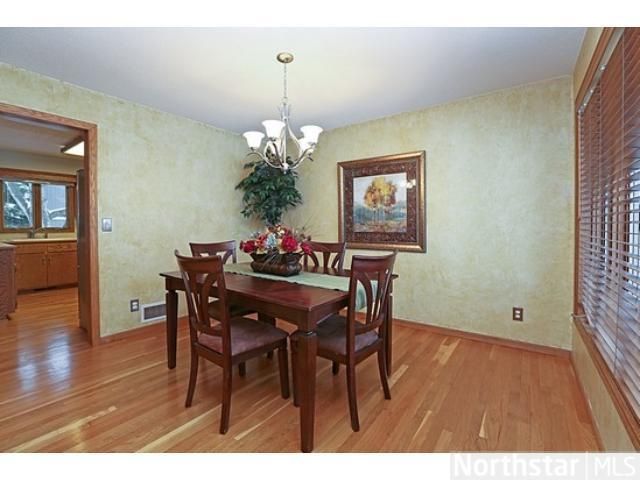 4400 Oakview Ln N, Minneapolis, MN 55442