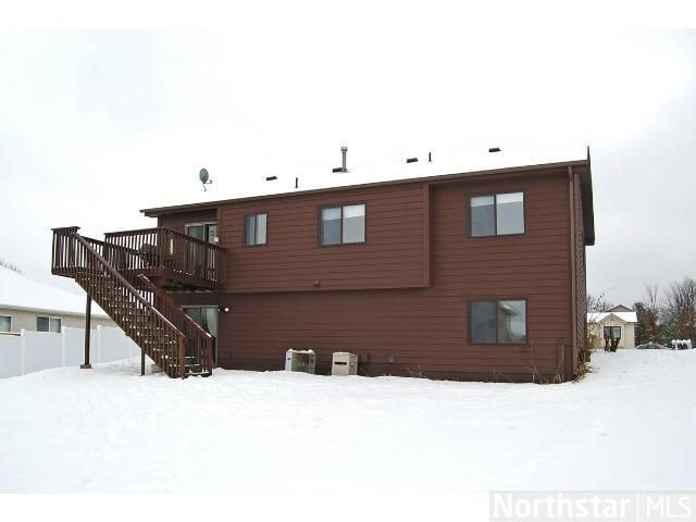 7184 Upper 42nd St N, Oakdale, MN 55128