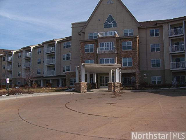 5650 Boone Ave N #403, Minneapolis, MN 55428