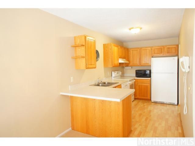 4450 Woodgate Ct, Eagan, MN 55122