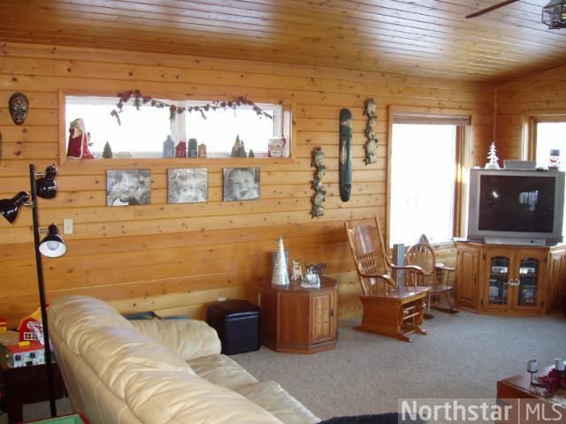237 Mississippi Dr, Monticello, MN 55362