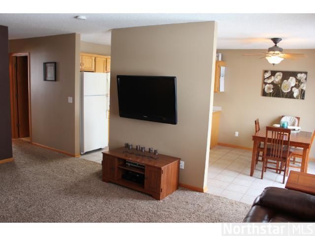 475 Orchard Pw W, Shakopee, MN 55379