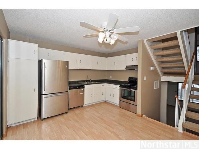 4078 Meadowlark Ln, Eagan, MN 55122