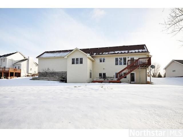 750 Alexander Cir, Chaska, MN 55318