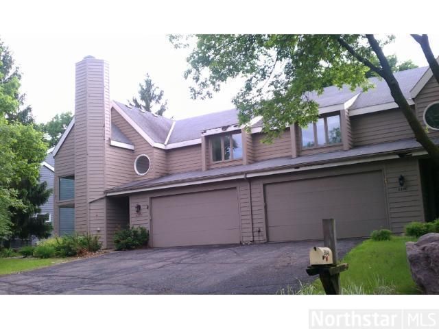 6852 Stonewood Ct, Eden Prairie, MN 55346
