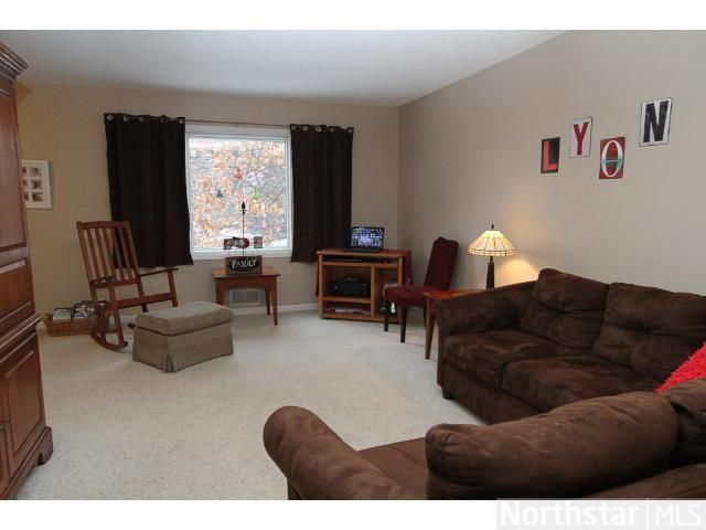 10262 Brittany Way, Eden Prairie, MN 55347