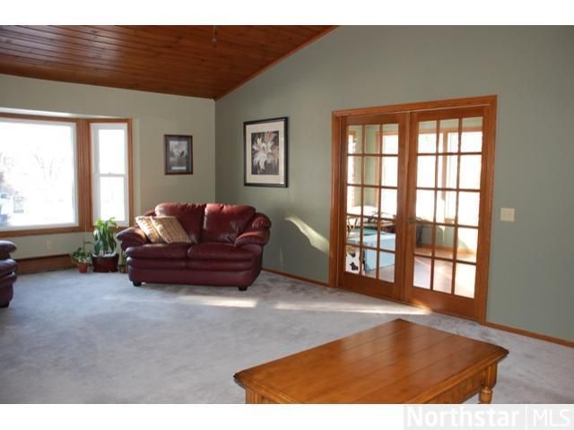 825 Cliff Rd, Eagan, MN 55123