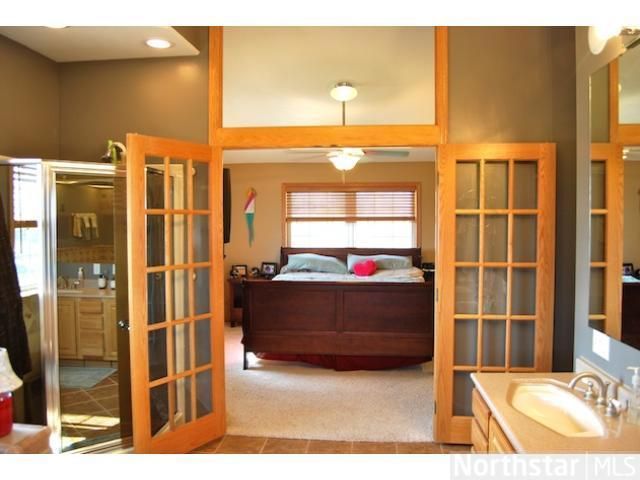 862 4th Ave SE, Arlington, MN 55307
