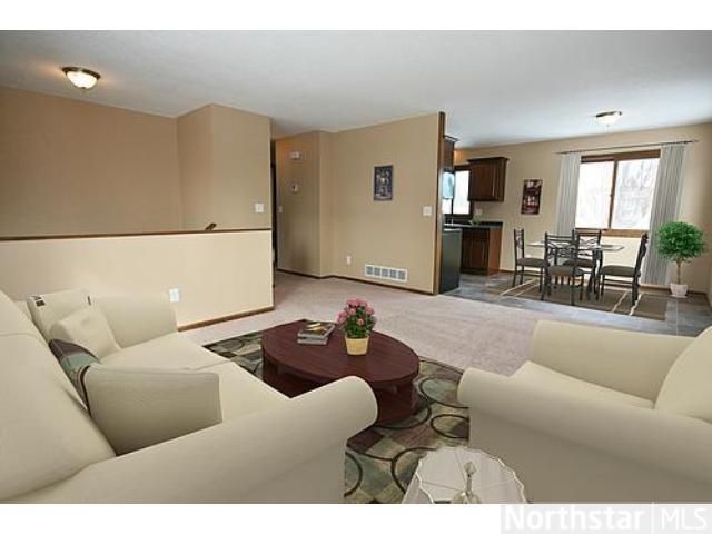 10914 Maple Valley Dr, Maple Grove, MN 55369