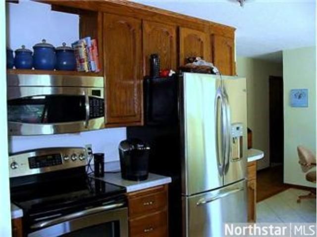 8859 Hilltop Dr, Saint Bonifacius, MN 55375