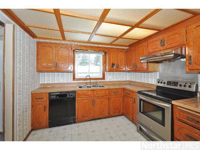 7401 76th Ave N, Minneapolis, MN 55428