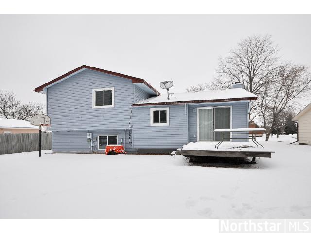 7401 76th Ave N, Minneapolis, MN 55428
