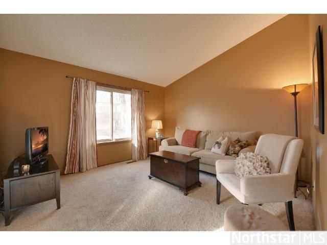 912 W 66th St, Minneapolis, MN 55423