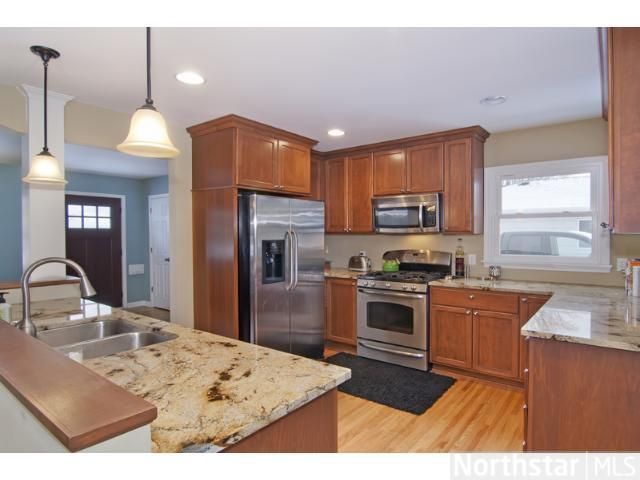 9433 Columbus Ave S, Bloomington, MN 55420