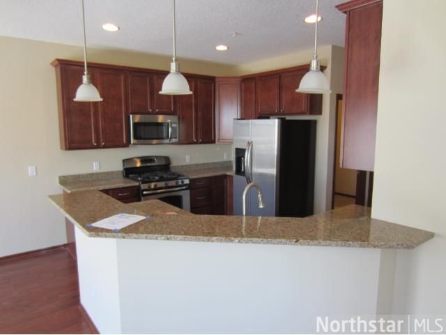 9515 Declaration Dr, Chanhassen, MN 55317