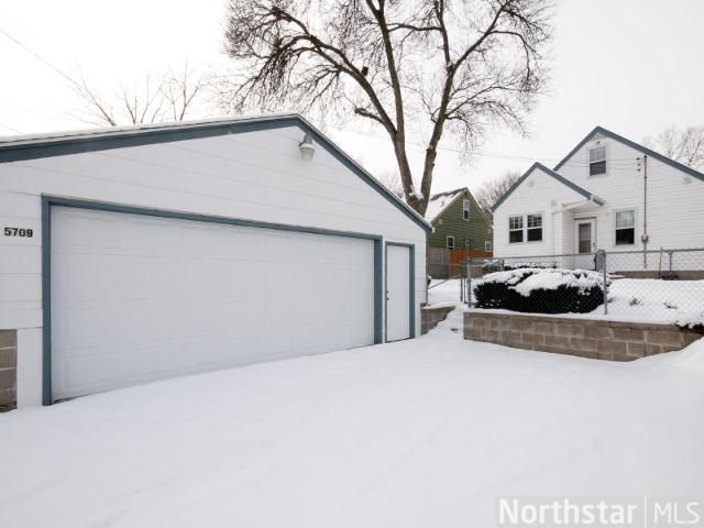 5709 13th Ave S, Minneapolis, MN 55417