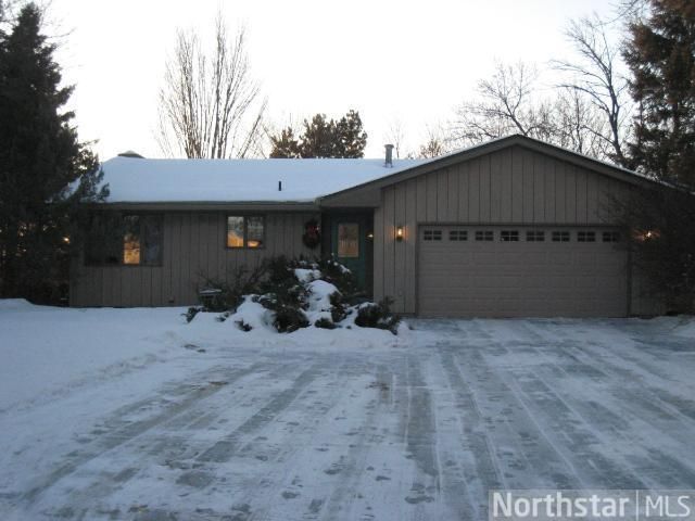 527 Sunset Ln, Cambridge, MN 55008